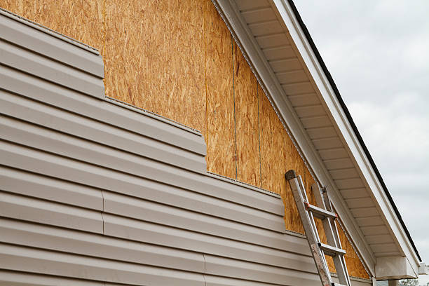 24/7 Emergency Vinyl Siding experts in Timberlake, NC